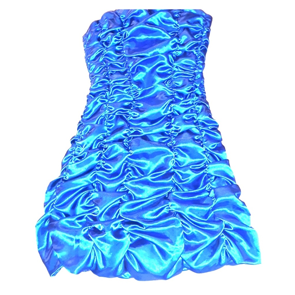 A formal dress / prom dress